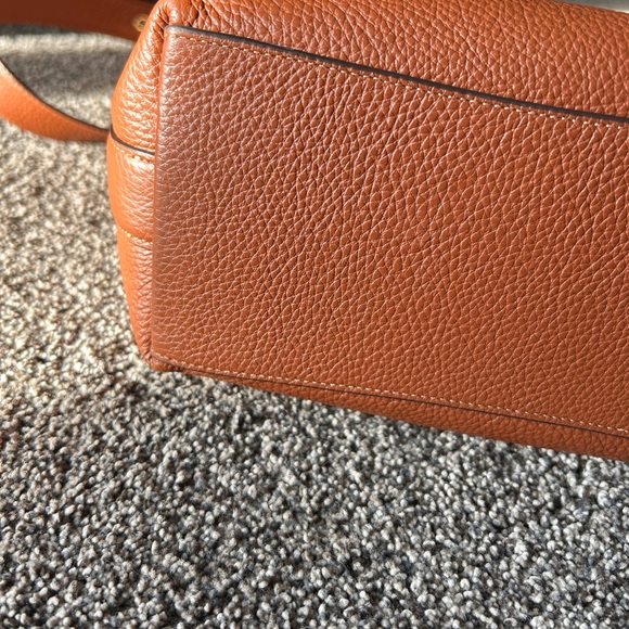 Gorgeous Brown Leather Coach Val duffle bag - Picture 5 of 5